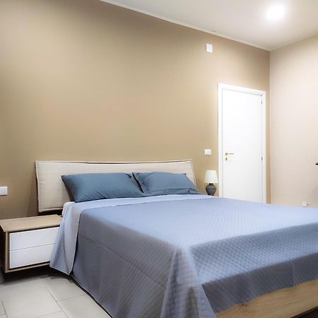 76 Avenue Suites Wi-Fi - Shuttle Реджо-ди-Калабрия Экстерьер фото