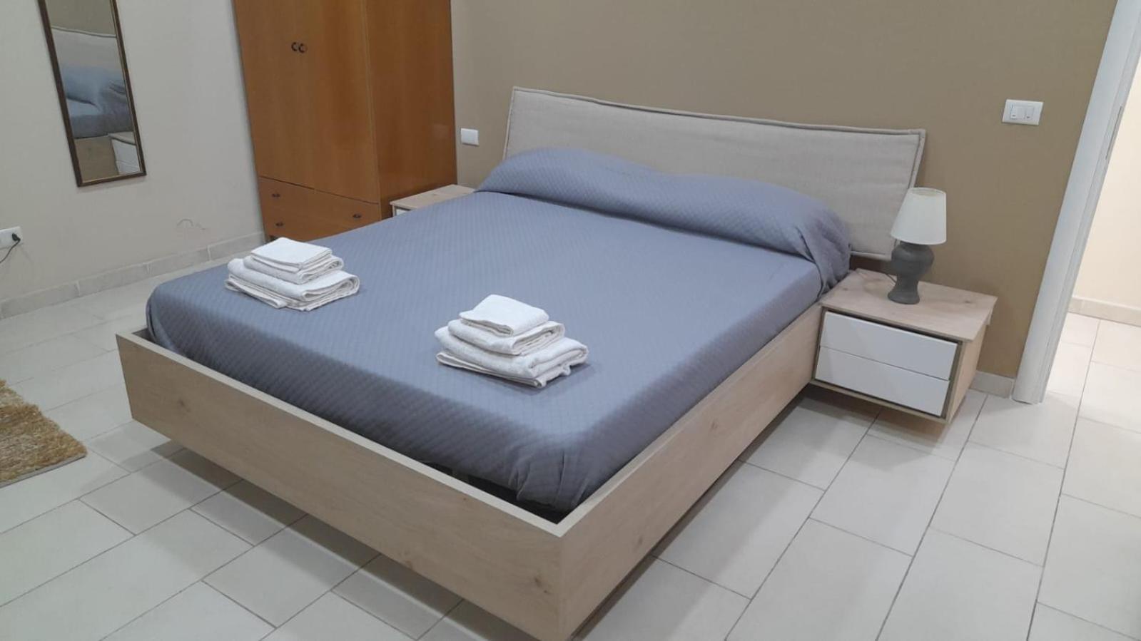 76 Avenue Suites Wi-Fi - Shuttle Реджо-ди-Калабрия Экстерьер фото