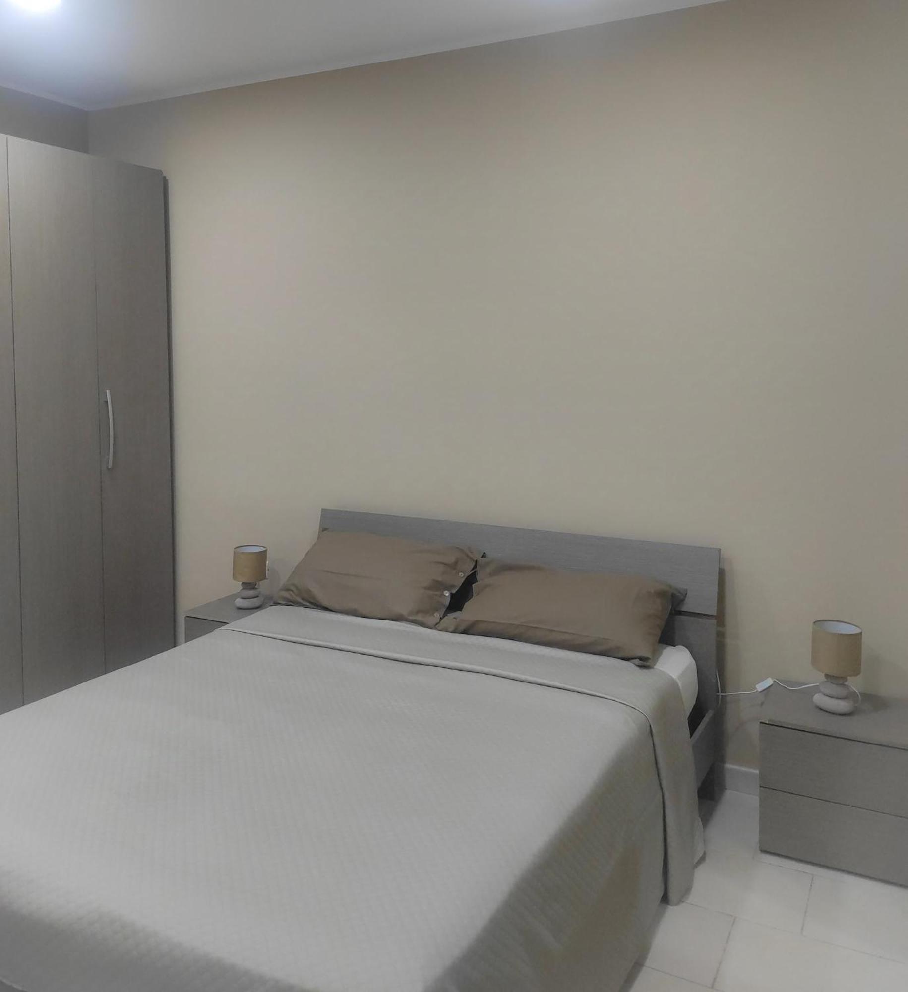 76 Avenue Suites Wi-Fi - Shuttle Реджо-ди-Калабрия Экстерьер фото
