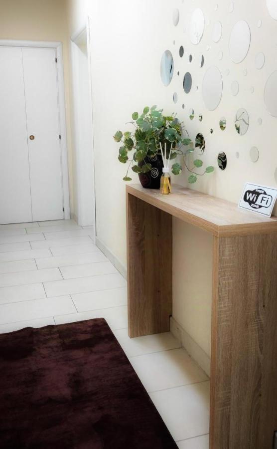 76 Avenue Suites Wi-Fi - Shuttle Реджо-ди-Калабрия Экстерьер фото