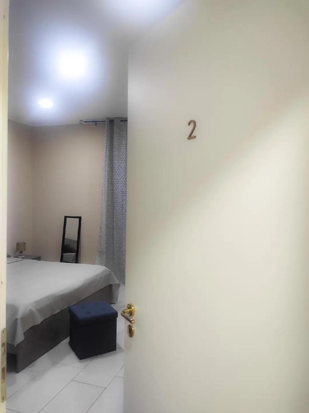 76 Avenue Suites Wi-Fi - Shuttle Реджо-ди-Калабрия Экстерьер фото