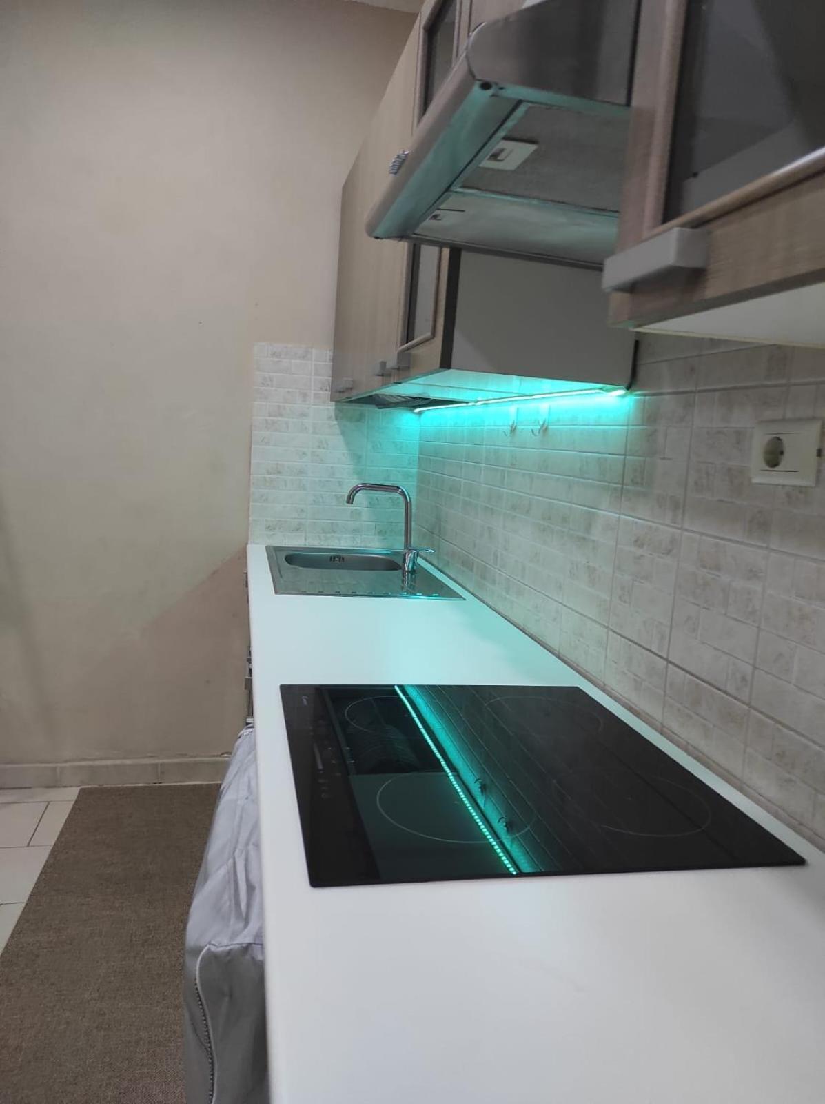 76 Avenue Suites Wi-Fi - Shuttle Реджо-ди-Калабрия Экстерьер фото